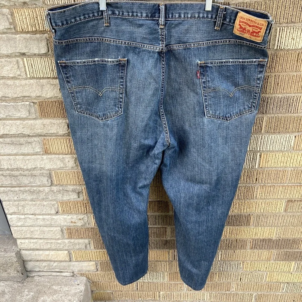 Levi's 550 Jeans Mens 46x30 (FITS SHORT 46X27) Medium Wash Blue Denim Cotton